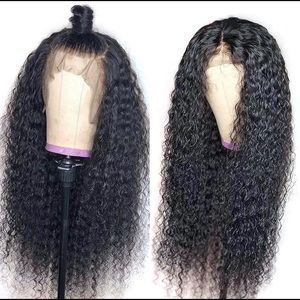 Curly lace wig